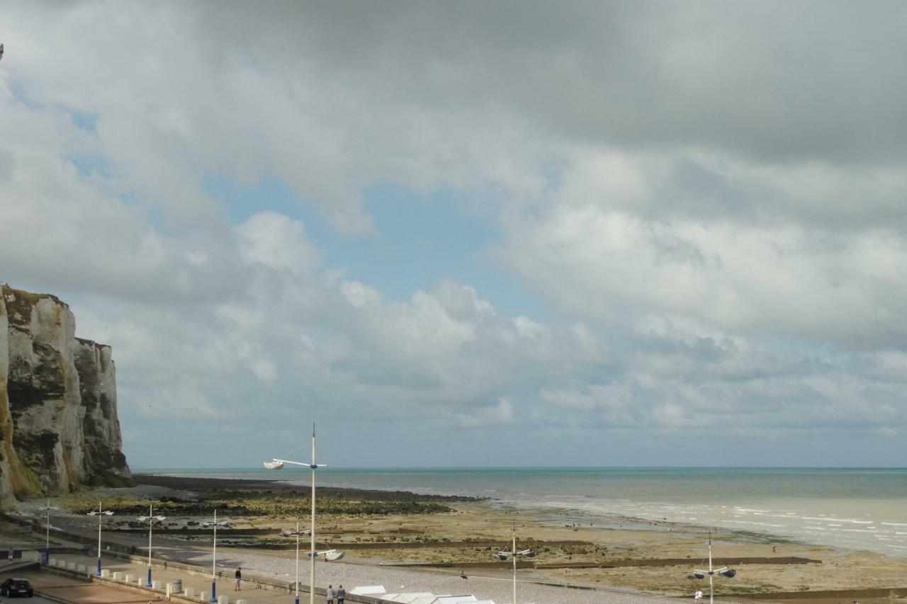 L' Entre Mer Et Falaise Le Treport Exterior photo